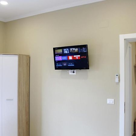2V1 - Myslym Shyri Apartment Tirana Bagian luar foto