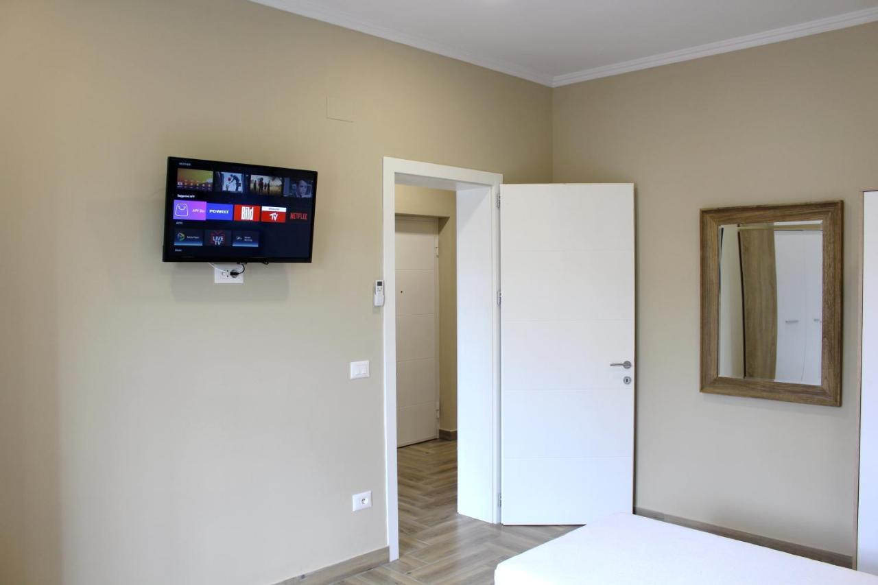 2V1 - Myslym Shyri Apartment Tirana Bagian luar foto